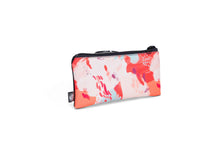 Charger l&#39;image dans la galerie, Petite Pochette Meredith | Motifs Abstrait Corail
